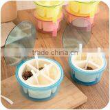 New Design 4 Cases Round Plastic Spice Bottles Wholesale Spice Box Seasoning Box thumbnail-1