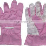 Kids Gardening Gloves thumbnail-2
