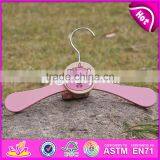 Новый дизайн 2017 года. Прекрасные розовые деревянные вешалки для детской одежды W09B071 thumbnail-2