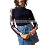 China Manufacturer White Tight Letters Printed Cashmere Knitted Sweater for Women thumbnail-5