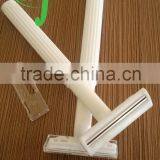 OEM/ODM Manufacturer Plastic Razor Combs is Hotel Razor Shaving Set /hotel Amenity thumbnail-4
