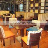 Metal restaurant table and wooden chairs XDW1258