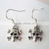 fashion skull crossbone charm earrings, fashion Halloween day jewelry, best promotion gifts
