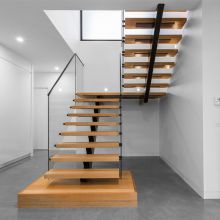 Custom Wood Step Modern Indoor Mono Stringer Beam Staircase