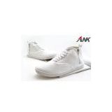 111W white canvas shoes