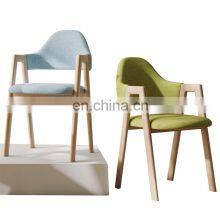 Популярные на рынке изделия. Китайский производитель предлагает стулья из ткани, а также столы и стулья для приема пищи с индивидуальным дизайном. thumbnail-5