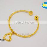 Olivia Jewelry Wholesale High Polished Stainless Steel Bracelet With Heart Charms In Gold Plated thumbnail-1