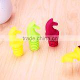2016 New Products Four Colors Good Flexibility Silicone Wine Bottle Stopper Chess Shape thumbnail-1