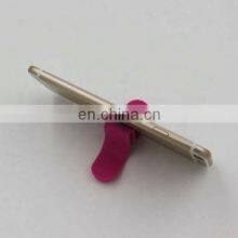 Small MOQ Cuctom Promotional Multifunction Silicone Cable Organizer Phone Holder Silicone Magnetic Clip thumbnail-3