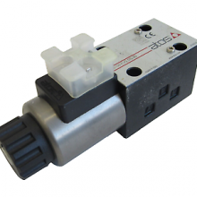 Factory Direct Sale | Hydraulic Solenoid Directional Valve 60059724 DS3-S3/11V-D24K7/W7 | OEM Replacement for Excavator thumbnail-2