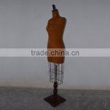 Dilapidated Upper Body Retro Woman Mannequin Display thumbnail-2