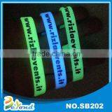 2016 Hot Selling Low Price Soft Glowing Silicone Bracelets thumbnail-1
