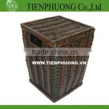 large storage trunk with lid