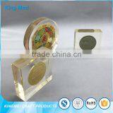 Low Price Cheap Acrylic Desk Paper Weight Acrylic Coin Display Stand thumbnail-2