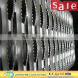 Safety Stair Treads/standard Steel Checkered Plate Sizes/checkered Plate for Road(China Manufacturer) thumbnail-1