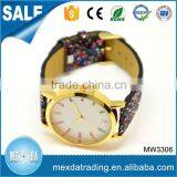 Promotional Lady Popular Gold Plating Shining pu Strap China Made Watch thumbnail-3