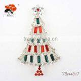 New Coming Delicate Red and Green Acrylic Stone Tree Brooch for Christmas Decor thumbnail-1