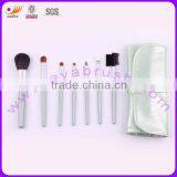 Makeup Brush With the Sythetic Hair and Artificial Leather Pouch thumbnail-1
