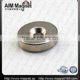 Customized N35 Little Round Neodymium Magnet With Screw thumbnail-1