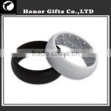 Promotional High Quality Custom Embossed Silicone Rubber Wedding Rings thumbnail-3