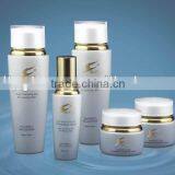 Frosted and Clear Glass Cosmetic Bottle thumbnail-2