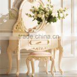 Latest China Wholesale Classic Chinese Wood Hand Carved French Bed thumbnail-4