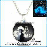 Hot Selling Stock Creative Glow in the Dark Round Pendant Luminous Necklace thumbnail-6