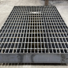 Heavy-Duty Stainless Steel Grating for Inspection Stairs and Walkways thumbnail-4
