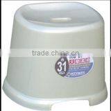 Resin Chair thumbnail-1