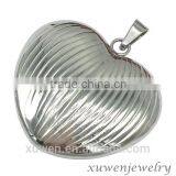Polish Finish Hollow Heart Stainless Steel Mirror Pendant thumbnail-2