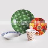 16pcs Fine Porcelain Dinnerware Set With Christmas Decal thumbnail-2