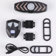 Wireless Control Bike Turn Signal Light Night Riding Safety Warning Rechargeable Bicycle Light With Horn