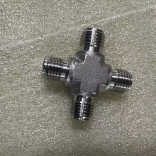 Male VCR Cross Fitting With Electropolished Finish for Ultra-Clean Systems thumbnail-2