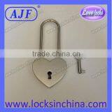 Long Shackle Lover's Heart Lock for Valentines Day