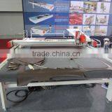 IECHO BK2516 Car Mats and Carpets and Logo Floor Rug Automatic CNC Cutting Machine With Electric Oscillating Blade thumbnail-2