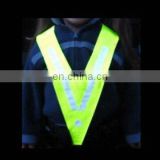 cheap kids safety vest EN417 with kid bicycle