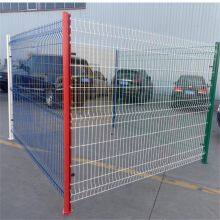 3D Curved Wire Mesh Fence for Airport Security With Anti-Climb Design thumbnail-1