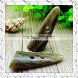 Plastic Resin Toggle Horn Button for Fashion Clothing