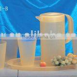 Pitcher W/cups thumbnail-1