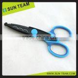 CS005 5-1/4" New Plastic Handle Wavy Scissors thumbnail-3