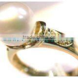 White South Sea Pearl and High Quality Gold Ring thumbnail-1