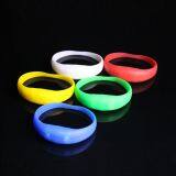 Silicon Motion Sensor Running Motive Sports Meeting Runner Wear Customized Logo Printing Led Flashing Wristband Armband thumbnail-2