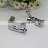 SEWING MACHINES SLANT NEEDLE SCREW ON OVERCAST, OVERLOCK FOOT WILL FIT SINGER 255S thumbnail-2