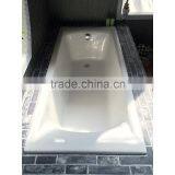 Square Comfortable Bathroom White Enameled Bath Dual Ended Bath