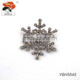 Popular Alloy Small Rhinestone Snow Magnetic Brooch Pin for Christmas thumbnail-1