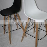 stylish plastic seat and wooden leg dsw bar chair