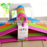 pp Material Skirt Hanger thumbnail-2