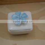 wholesale white ceramic trinket box with flower shape design