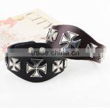 XP-LB-6108 Wholesale Fashion Genuine Leather Bracelet Jewelry Best Price Nail Rivet Cross Leather Bracelet for Men thumbnail-2