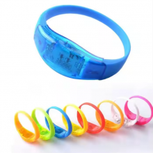 Customizable Event Light-Up Silicone Sound Activated LED Bracelet Features LED Flashing for Concert Parties Christmas Halloween thumbnail-5